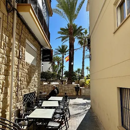 Cozy In The Center Of Old Town Appartamento *