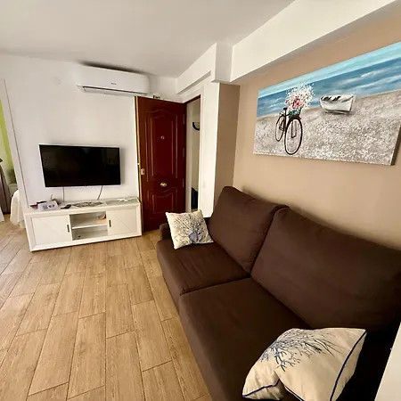 Cozy In The Center Of Old Town Apartment